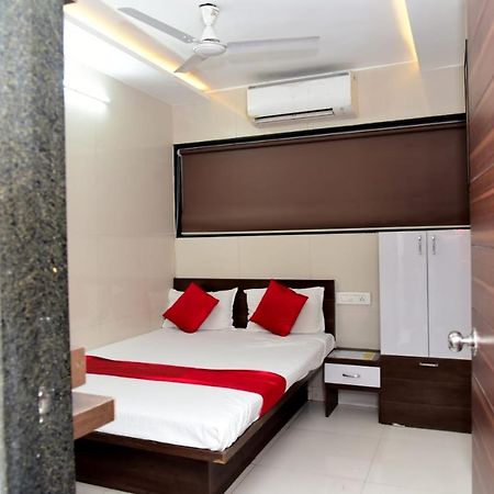 Nivant Lodge Solapur Luaran gambar