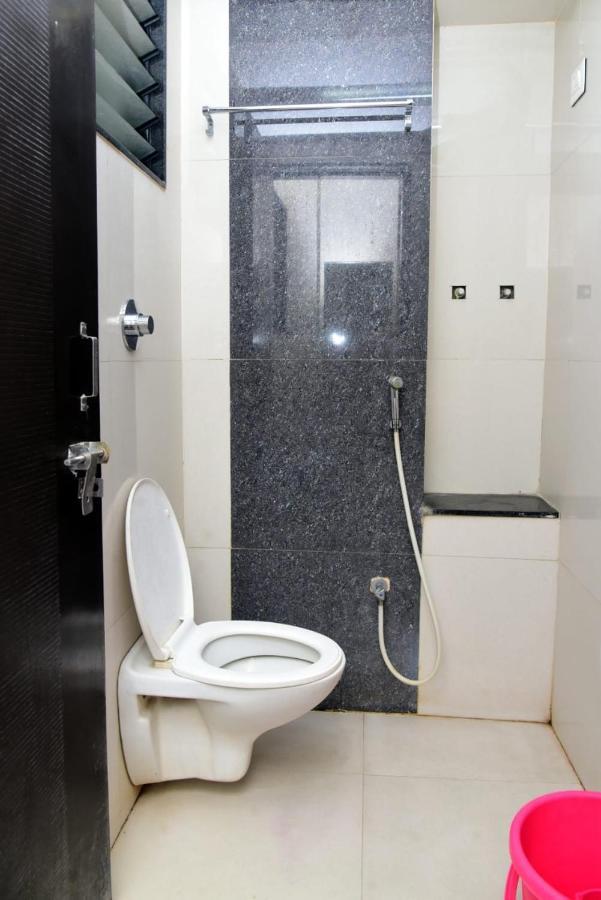 Nivant Lodge Solapur Luaran gambar