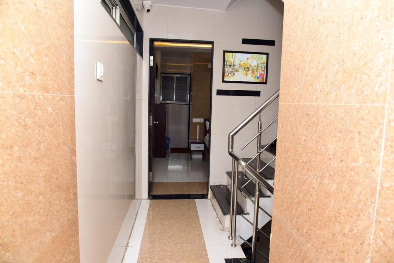 Nivant Lodge Solapur Luaran gambar